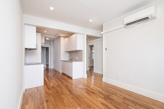 8 Elko St in Boston, MA - Foto de edificio - Building Photo