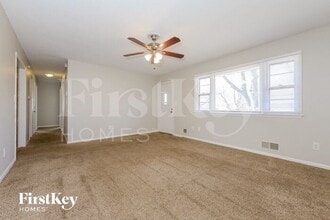 413 Holtz Ave in Excelsior Springs, MO - Building Photo - Building Photo