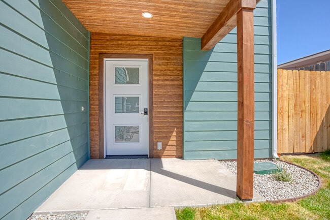 1205 Fuller St, Unit Fuller 1205B in Wenatchee, WA - Building Photo - Building Photo