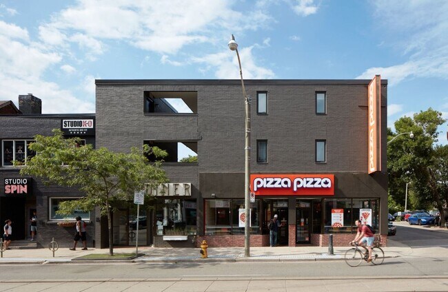678 Queen St E