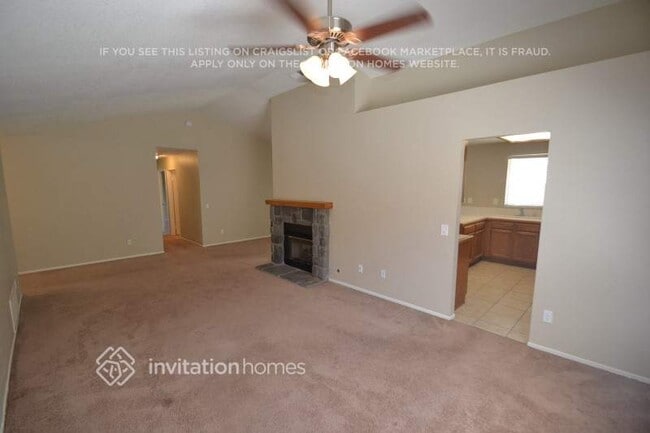 2553 W Loma Vista Dr in Rialto, CA - Building Photo - Building Photo