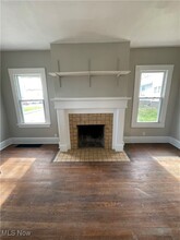 709 16th St NW in Canton, OH - Foto de edificio - Building Photo
