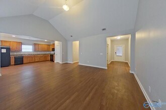 1389 Old Rd in Jasper, AL - Foto de edificio - Building Photo