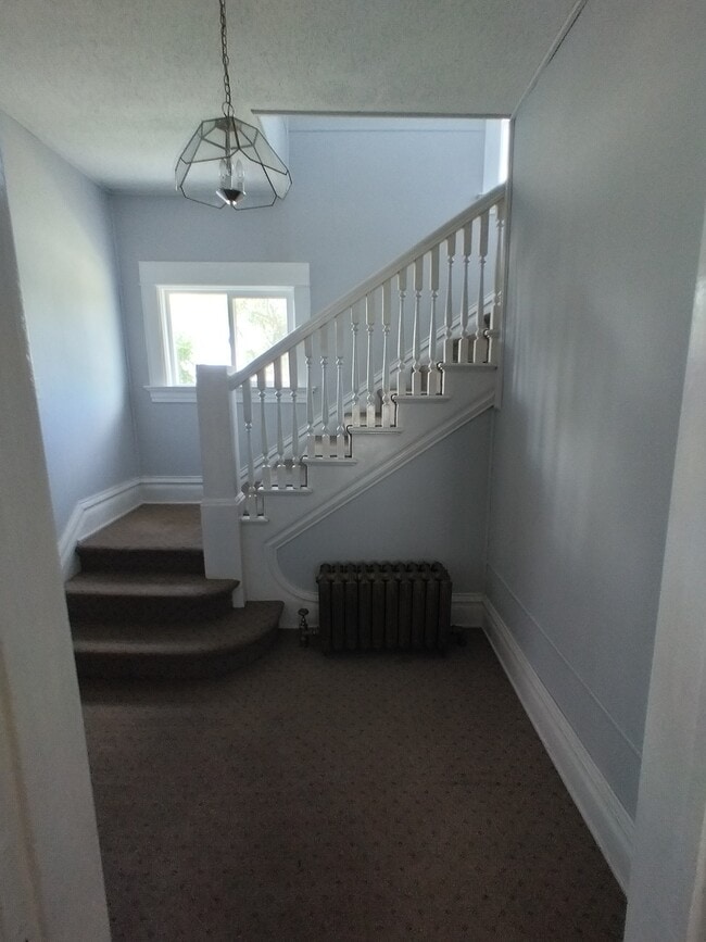 303 6th Ave NE in Jamestown, ND - Building Photo - Building Photo