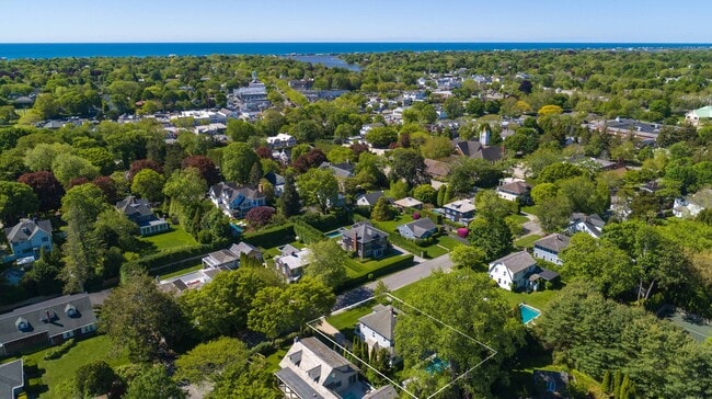 61 Jennings Ave in Southampton, NY - Building Photo - Building Photo