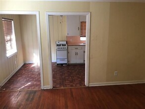 1526 Yale St-Unit -1/2 in Houston, TX - Building Photo - Building Photo