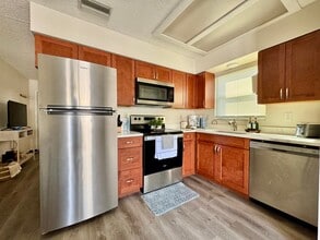 2901 Bay View Dr in Safety Harbor, FL - Building Photo - Building Photo