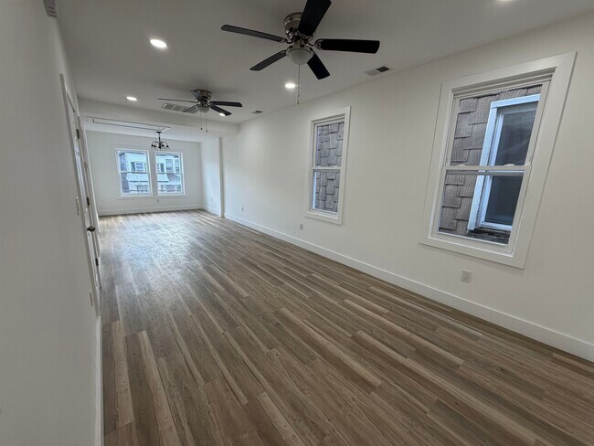 36 Bidwell Ave in Jersey City, NJ - Building Photo - Building Photo