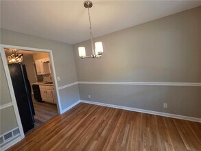 4886 Candlewood Ln in Stone Mountain, GA - Building Photo - Building Photo