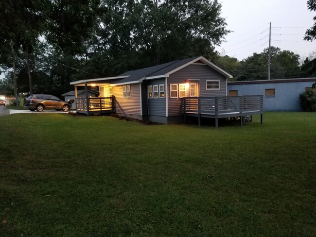 319 High School St in Oneonta, AL - Building Photo - Building Photo