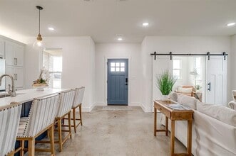 211 Wood Ct in Granbury, TX - Building Photo - Building Photo