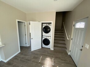 4862 Art St in San Diego, CA - Building Photo - Building Photo