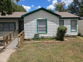 1809 S 3rd St in Temple, TX - Building Photo - Building Photo