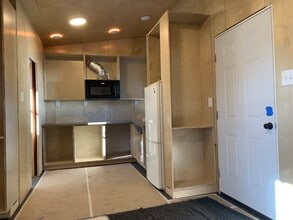 10825 NE Sandy Blvd in Portland, OR - Foto de edificio - Building Photo