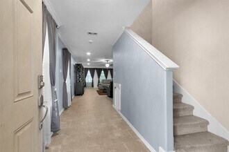 1604 Hickory Burl Ln in Conroe, TX - Building Photo - Building Photo