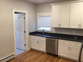 1433 Cambridge St, Unit #2 in Cambridge, MA - Foto de edificio - Building Photo