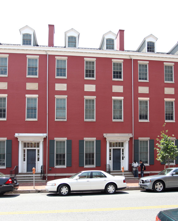 661 W Lexington St in Baltimore, MD - Building Photo