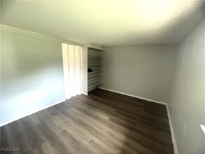 8239 Suncoast Dr in North Fort Myers, FL - Building Photo - Building Photo
