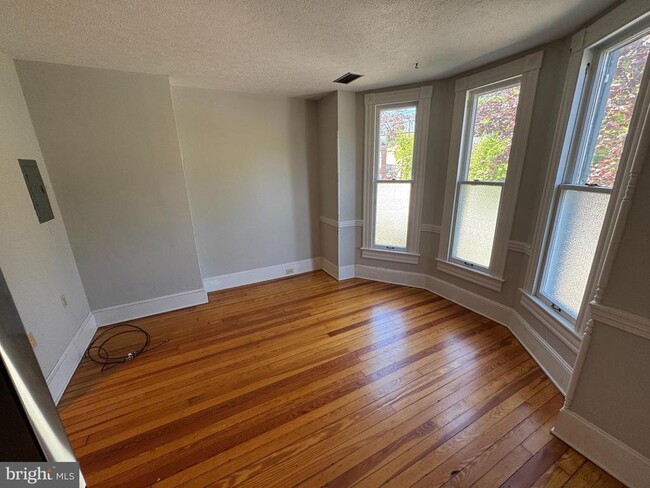property at 29 W Leicester St