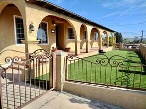 909 Galopago St in Spring Valley, CA - Building Photo - Building Photo