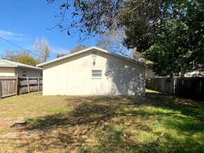 4134 12th Ave S in St. Petersburg, FL - Foto de edificio - Building Photo