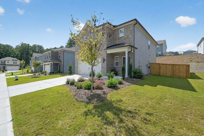 8308 Hunters Grv Rd in Union City, GA - Building Photo - Building Photo