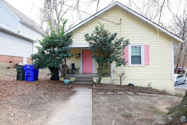 property at 405 McDade St