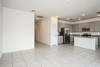 111 Roseville Dr in Haines City, FL - Building Photo - Building Photo