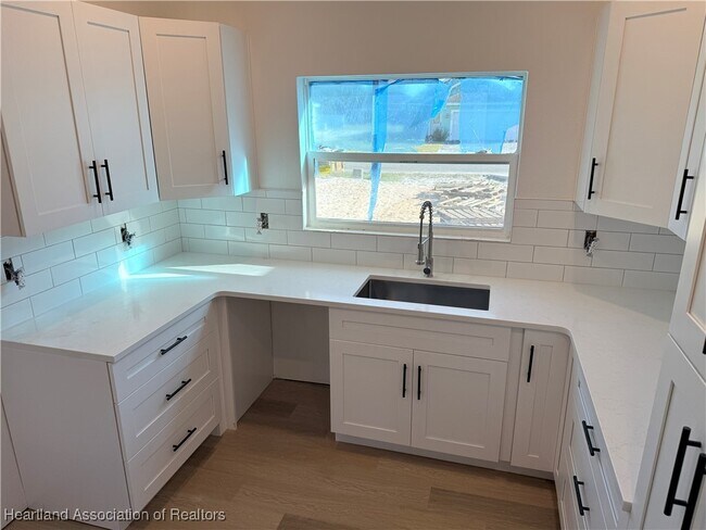 5351 Pebble Beach Dr in Sebring, FL - Building Photo - Building Photo
