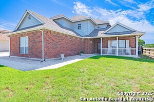 132 Las Palomas Dr in La Vernia, TX - Building Photo - Building Photo