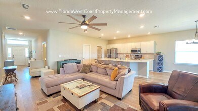 6716 162nd Pl E in Parrish, FL - Building Photo - Building Photo