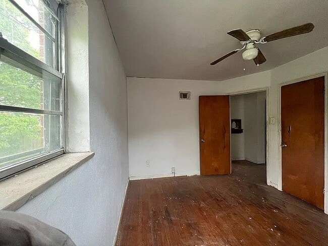 property at 4418 Dryden Ave