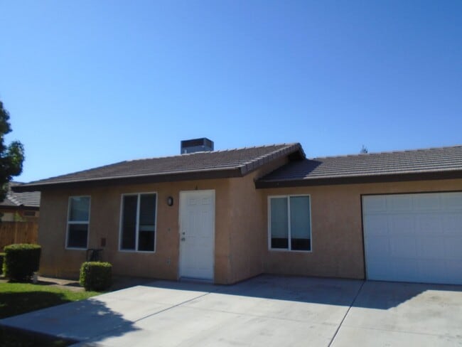 property at 624 W Day Ave