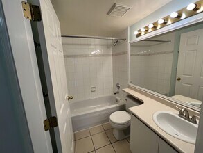 4990 McGeer St in Vancouver, BC - Building Photo - Building Photo