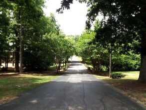 North Oaks Landing in Raleigh, NC - Building Photo - Building Photo