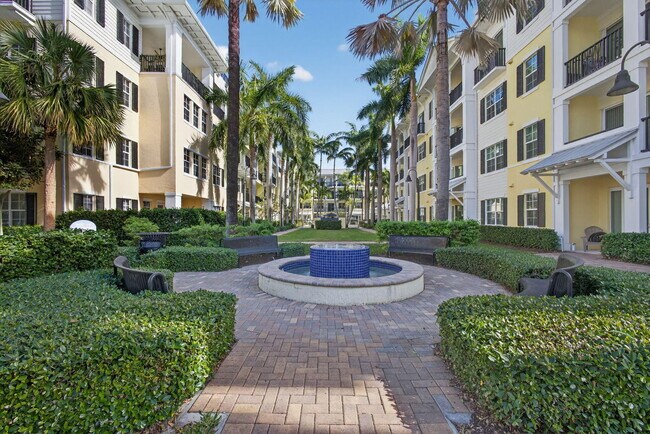 225 S Latitude Cir in Delray Beach, FL - Building Photo - Building Photo