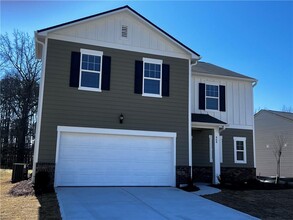 464 Corinth Dr in Bethlehem, GA - Building Photo - Building Photo