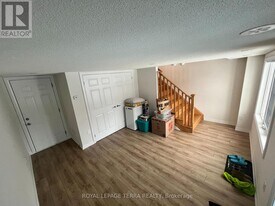 185 Royal Northern Path in Oshawa, ON - Building Photo