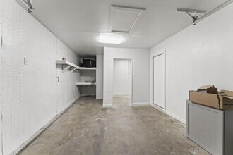 4142 Meadowdale Dr in Dayton, OH - Building Photo - Building Photo