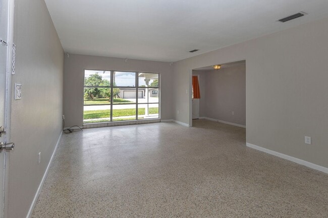512 MacArthur Dr in Orlando, FL - Building Photo - Building Photo