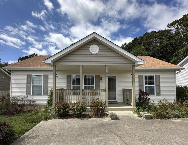 property at 65 W Newberry Dr