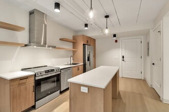 Park75 in Buffalo, NY - Foto de edificio - Building Photo