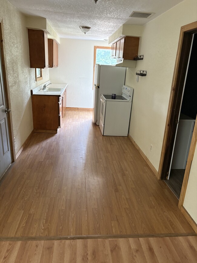 N5607 Buelow Rd, Unit B