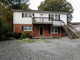 1006 W Barton in Greensboro, NC - Building Photo