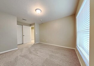38661 Annette Ave in Palmdale, CA - Building Photo - Building Photo