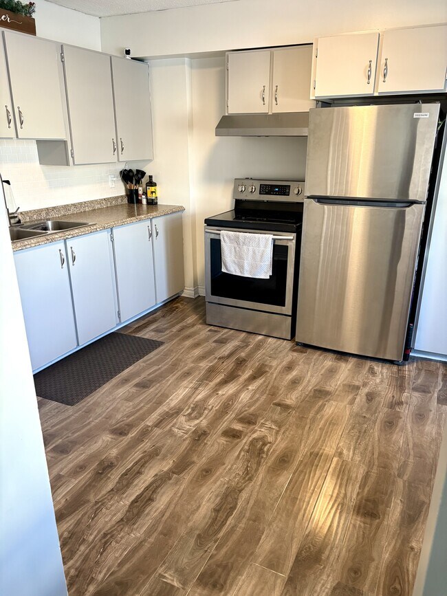 20 Nash Crescent in Mt Pearl, NL - Building Photo - Building Photo