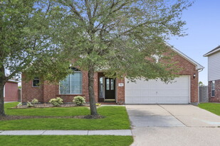 511 Lockland Ln in League City, TX - Building Photo