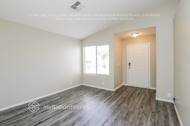 15725 W Smokey Dr in Surprise, AZ - Building Photo - Building Photo