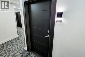 212 King William St in Hamilton, ON - Building Photo - Building Photo