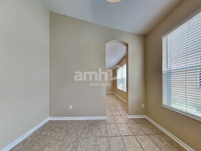 7131 Forest Mere Dr in Riverview, FL - Building Photo - Building Photo